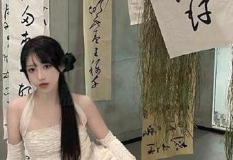 51cg300今日最新更新，吃瓜少女的私密小天地曝光啦！