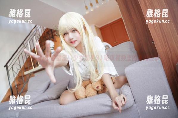 91吃瓜 不容错过!少女观看91吃瓜视频里的奇闻趣事