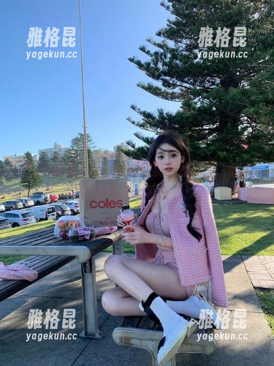 九一吃瓜 九一吃瓜免费线路速递,随时随地开启吃瓜模式!
