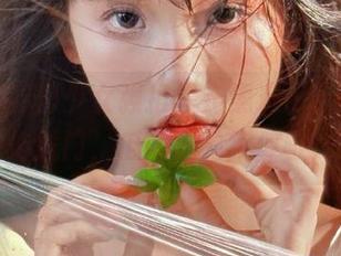 少女强推暴走黑料app的秘密传送门，瓜闻速递不停歇！