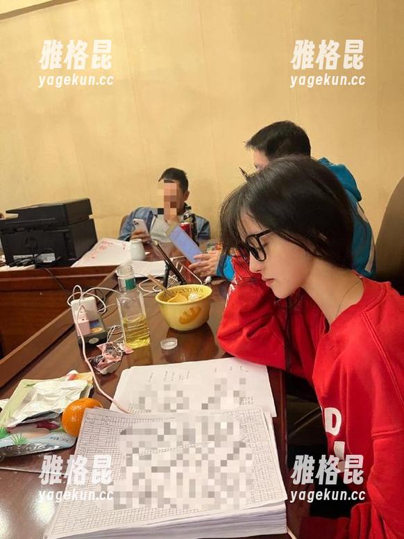 网曝吃瓜 网曝吃瓜在线互动,萌趣八卦乐翻天!