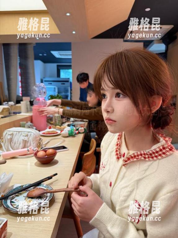 黑料网 最新黑料网下载免费地址大全,吃瓜必备神器